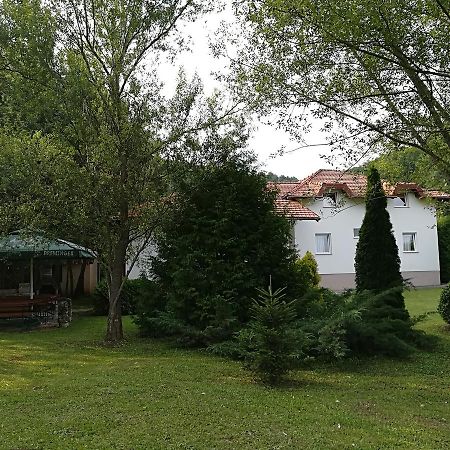 Villa Nana Kulen Vakuf Extérieur photo